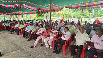 மீண்டும் தொடர் போராட்டத்தில் அண்ணாமலை பல்கலை ஆசிரியர், ஊழியர் கூட்டமைப்பினர்!