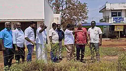 ஆலங்குளம் தற்காலிக பேருந்து
நிலையத்துக்கு இடம் தோ்வு