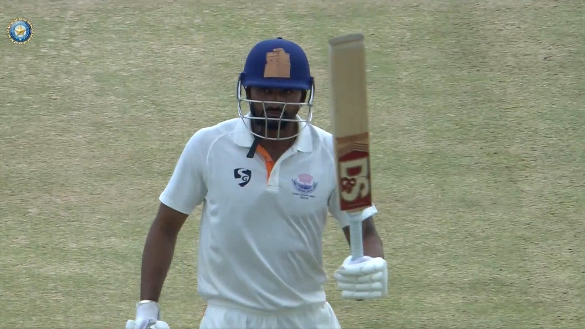 மழை குறுக்கீடு: ஜம்மு காஷ்மீர் 527 ரன்கள் குவிப்பு! 