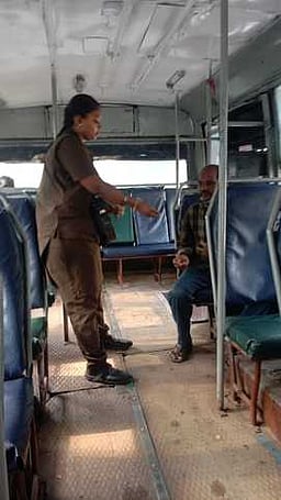 அரசு நகரப் பேருந்து நடத்துநராக 
முதல் முறையாக பெண் நியமனம்