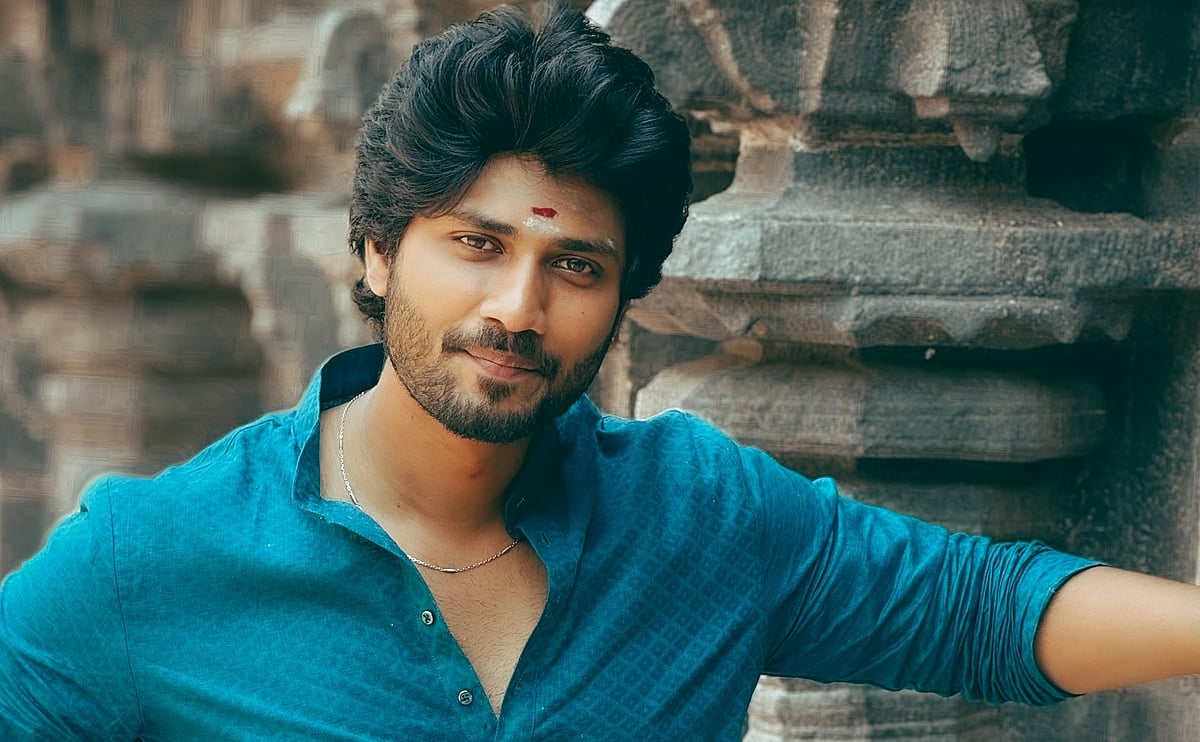 பாரிஜாதம் தொடரின் புதிய நாயகன் அக்ஷய் கமல்!