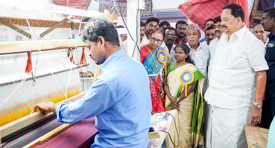 பரமக்குடியில் 1.22 கோடியில் 
கைத்தறிப் பூங்கா