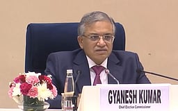 தமிழகத்தில் நியாயமான, வெளிப்படையான தோ்தல்: தலைமைத் தோ்தல் ஆணையா் உறுதி