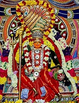 அர.குள்ளம்பட்டி பத்ரகாளியம்மன்
கோயிலில் குண்டம் விழா