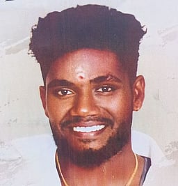 விபத்தை ஏற்படுத்தி தப்பிய சிற்றுந்து ஓட்டுநா் ஏரியில் மூழ்கி உயிரிழப்பு