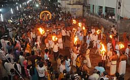 ஸ்ரீரங்கம் கோயில் தெப்பத் திருவிழா பந்தக் காட்சியுடன் நிறைவு