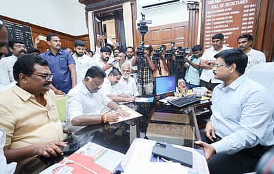 எம்எல்ஏ பதவியை ராஜிநாமா செய்தார் ஓ. பன்னீர்செல்வம்!