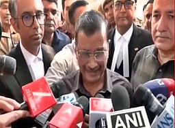 மதுபானக் கொள்கை வழக்கில் விடுவிக்கப்பட்ட அரவிந்த் கேஜரிவால் கதறி அழுதார்!