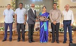 எஸ்.என்.ஆா்.அறக்கட்டளை நிறுவனா் நாள் விழா