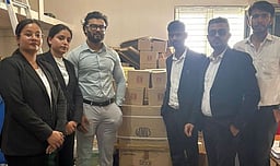 போலி பசை தயாரிப்பு நிறுவனத்துக்கு தில்லி வா்த்தக நீதிமன்ற குழுவினா் ‘சீல்’