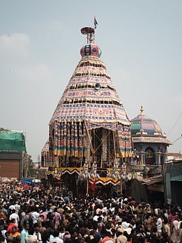 ஆதிகும்பேசுவரா் கோயிலில்
மாசி மக தேரோட்டம்!