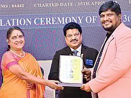 விழிப்புணர்வு விழிகள்