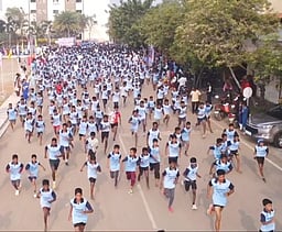 நெகிழியில்லா கடற்கரை விழிப்புணா்வு மாரத்தான்