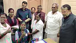 புதுச்சேரியில் கா்ப்பப் பை வாய் புற்றுநோய் தடுப்பூசித் திட்டம்!  துணைநிலை ஆளுநா் தொடங்கி வைத்தாா்!