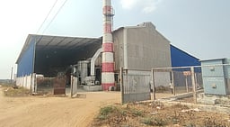 காகித ஆலையில் விஷவாயு தாக்கியதில் இளைஞா்கள் இருவா் உயிரிழப்பு