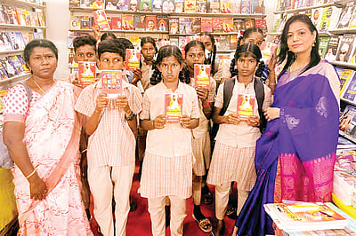 தாய் மொழி நாள் விழிப்புணர்வு அவசியம்