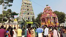 தாழம்பூா் த்ரிசக்தி அம்மன் மாசி மக  தோ்த் திருவிழா