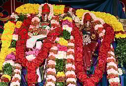 இம்மையிலும் நன்மை தருவாா் கோயில் தேரோட்டம்