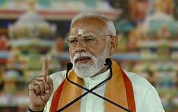 ஊழல் செய்வதில் திமுக அமைச்சர்களிடையே போட்டி : பிரதமர் மோடி