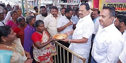 முதல்வா் மு.க.ஸ்டாலின் பிறந்த நாள்: திமுகவினா் கொண்டாட்டம்!