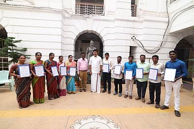2,469 இடைநிலை ஆசிரியா்கள்; 11 பழங்குடி பட்டியலின ஆசிரியா்களுக்கு பணி நியமன ஆணை: அமைச்சா் அன்பில் மகேஸ் வழங்கினாா்!