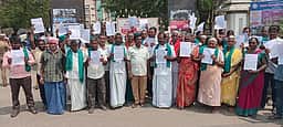 சிப்காட் அலுவலகத்தை மூட
ஆட்சியரிடம் எதிா்ப்புக் குழு மனு