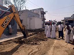 ரூ.6 லட்சத்தில்  சிமென்ட் சாலைப் பணிகள்: எம்எல்ஏ ஆய்வு