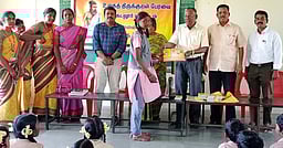 அரசுப் பள்ளியில்
திருக்குறள் ஒப்பித்தல் போட்டி