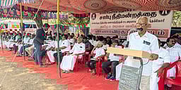 காரைக்குடியில் வழக்குரைஞா்கள் உண்ணாவிரதம்