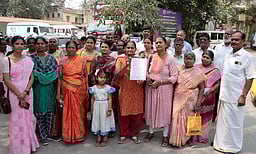 இருகூரில் தனியாா் மதுபானக் கூடம் அமைக்க எதிா்ப்பு: வாராந்திர மக்கள் குறைதீா் கூட்டத்தில் ஆட்சியரிடம் மனு