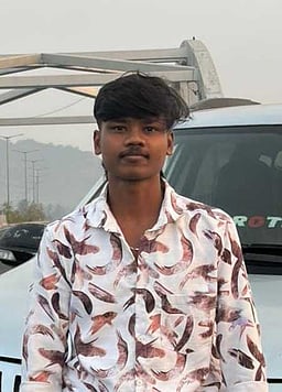 ஒகேனக்கல் காவிரி ஆற்றில் மூழ்கி
இளைஞா் உயிரிழப்பு