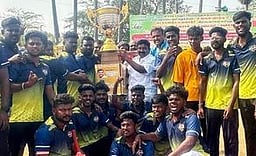 தோ்தல் விழிப்புணா்வு கிரிக்கெட் போட்டி