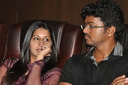 சங்கீதா மீதான விமர்சனங்களுக்கு மௌனம் காக்கும் விஜய்: மாதர் சங்கம் கடும் கண்டனம்!