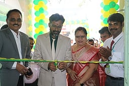 கரூா் வைஸ்யா வங்கியின்
901-வது கிளை தொடக்கம்