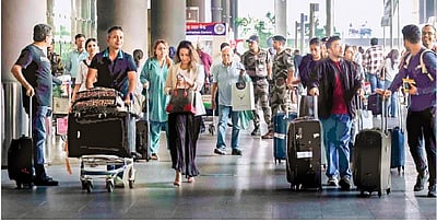 ஒரு கோடி இந்தியா்களின் பாதுகாப்புக்கு முன்னுரிமை:
வெளியுறவு அமைச்சகம்