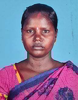 வெள்ளக்கோவில் அருகே வேகத்தடையில் விழுந்து பெண் உயிரிழப்பு