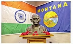 அமெரிக்க பல்கலைக்கழகத்தில் மகாத்மா காந்தி சிலை திறப்பு!