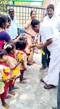 தேவரியம்பாக்கத்தில் புதிய அங்கன்வாடி மையம் திறப்பு