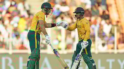 முதல் அரையிறுதிப் போட்டி: தென்னாப்பிரிக்கா பேட்டிங்!