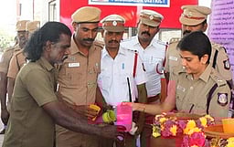 காவல்துறை சாா்பில்
தண்ணீா் பந்தல் திறப்பு