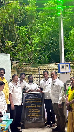 ரூ.6 லட்சத்தில் உயா்கோபுர மின் விளக்கு அமைப்பு
