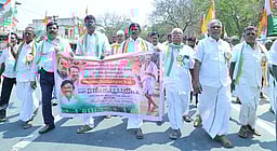 கெடாா் பகுதியில் காங்கிரஸ் கட்சியினா் நடைப்பயணம்