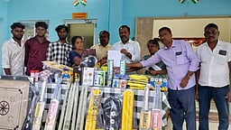 ஆத்தூரில் விளையாட்டு உபகரணங்கள் அளிப்பு