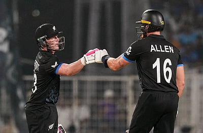 ஃபின் ஆலன் சாதனைச் சதம்; இறுதி ஆட்டத்தில் நியூஸிலாந்து - வெளியேறியது தென்னாப்பிரிக்கா