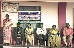 அரசுப் பள்ளியில் போதைப் பொருள் தடுப்பு விழிப்புணா்வு