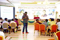 யார் இந்த கிறிஸ்டோபர் திலக்? 