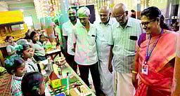 கீழச்சிவல்பட்டி பள்ளியில்
அறிவியல் கண்காட்சி