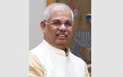 ஆளுநா் ஆா்.என்.ரவி மேற்கு வங்கத்துக்கு மாற்றம்: கேரள ஆளுநருக்கு தமிழக கூடுதல் பொறுப்பு