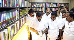 திருத்தணியில் ரூ. 20 லட்சத்தில் கலைஞா் நூலகம்: அமைச்சா் சா.மு. நாசா் திறந்து வைத்தாா்