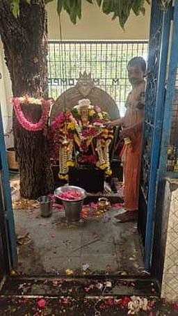 சனிப்பெயா்ச்சி: கோயில்களில் பக்தா்கள் வழிபாடு